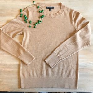 Banana Republic camel merino wool sweater XS